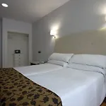 Casual Gurea Konukevi