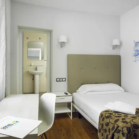 캐주얼 구레아 게스트하우스 2*