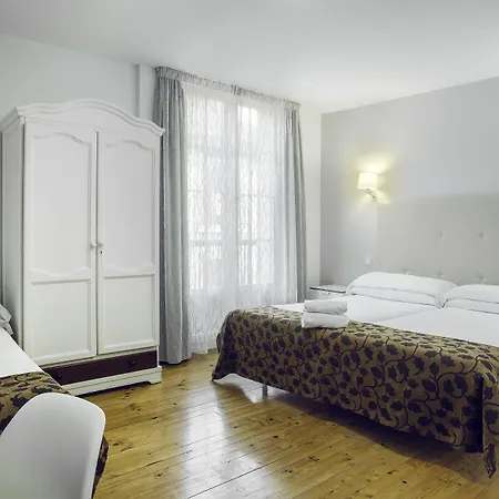 캐주얼 구레아 게스트하우스 2*