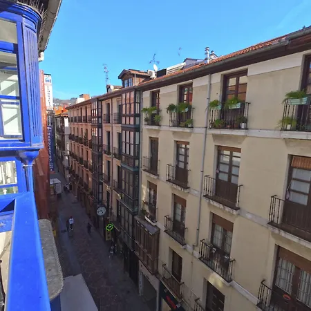 Casual Gurea Konukevi