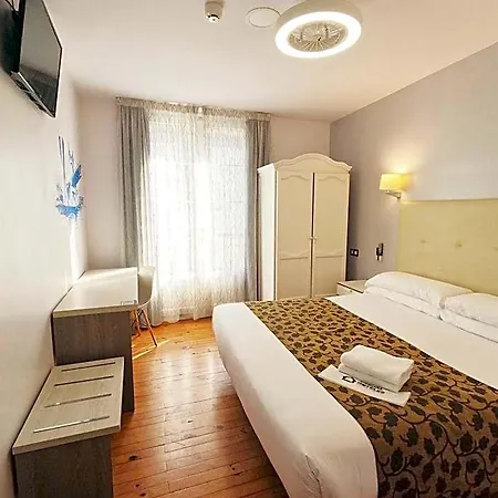 Casual Gurea Guest house